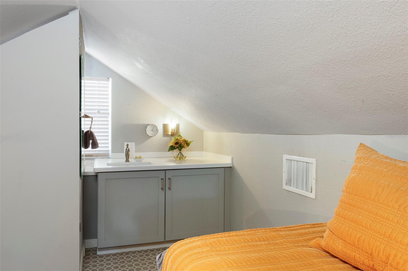 1101 CRESCENT LAKE DR N