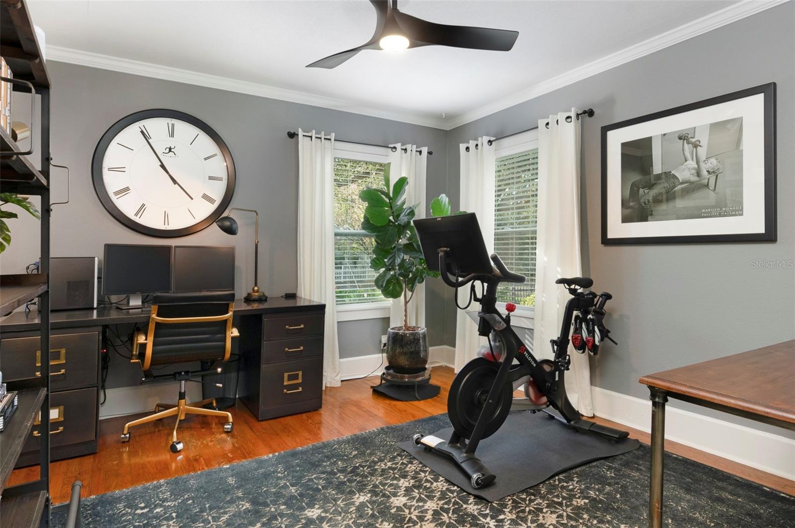 1101 CRESCENT LAKE DR N