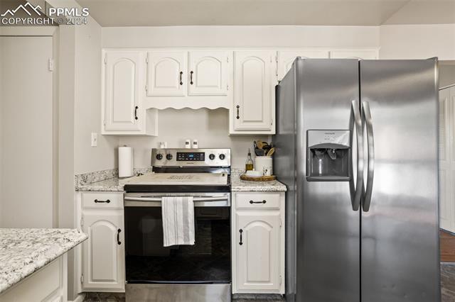 6877 Metropolitan Street