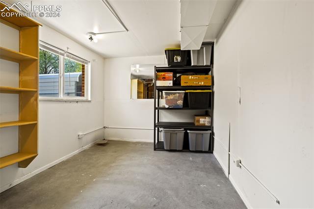 6877 Metropolitan Street