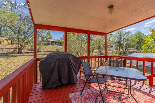 6877 Metropolitan Street