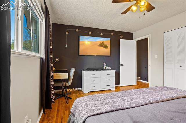 6877 Metropolitan Street