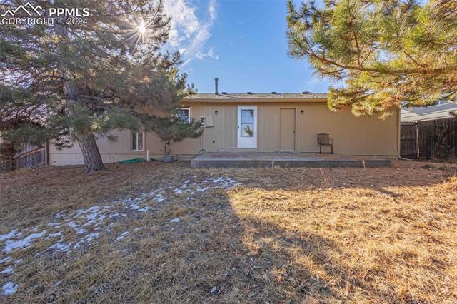 4695 E Peakview Avenue