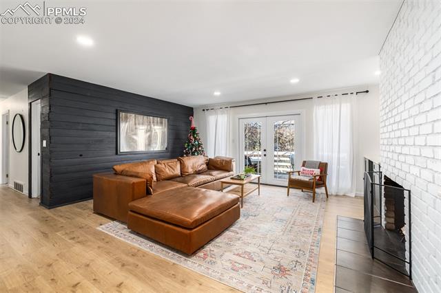 2116 Woodburn Street