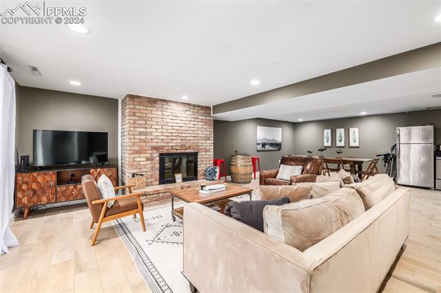 2116 Woodburn Street