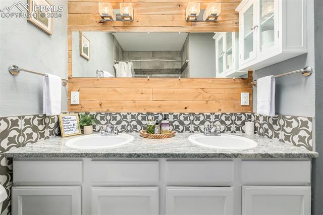 2116 Woodburn Street