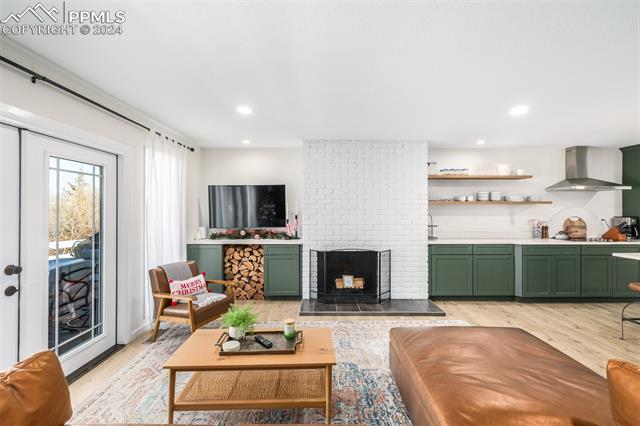 2116 Woodburn Street