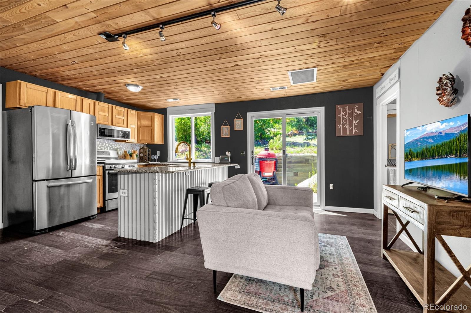 1608 Highland Way