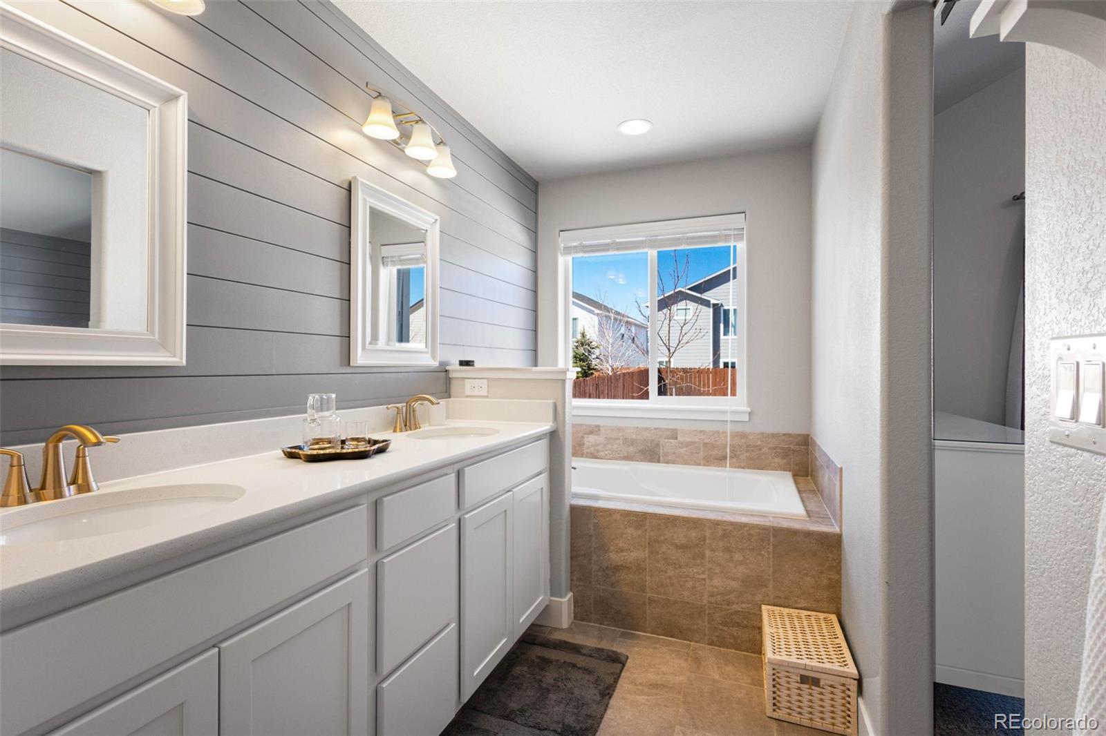 9684 Country Vistas Way