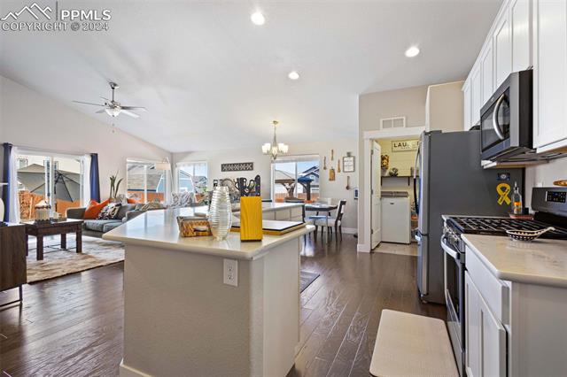 9684 Country Vistas Way