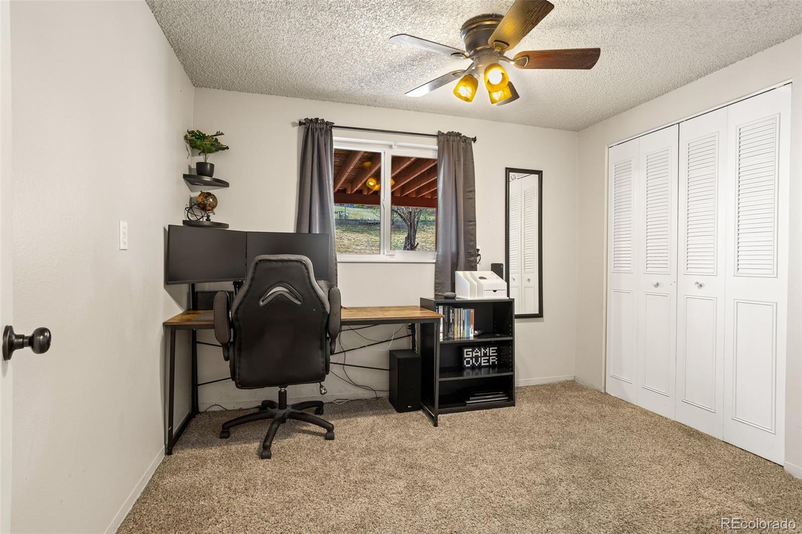 6877 Metropolitan Street