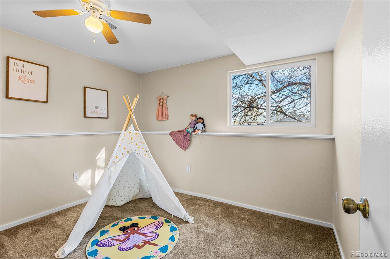 4695 E Peakview Avenue