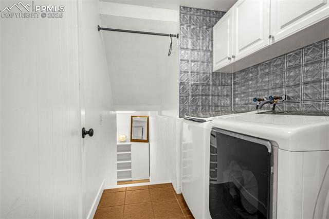 7667 E Mineral Drive