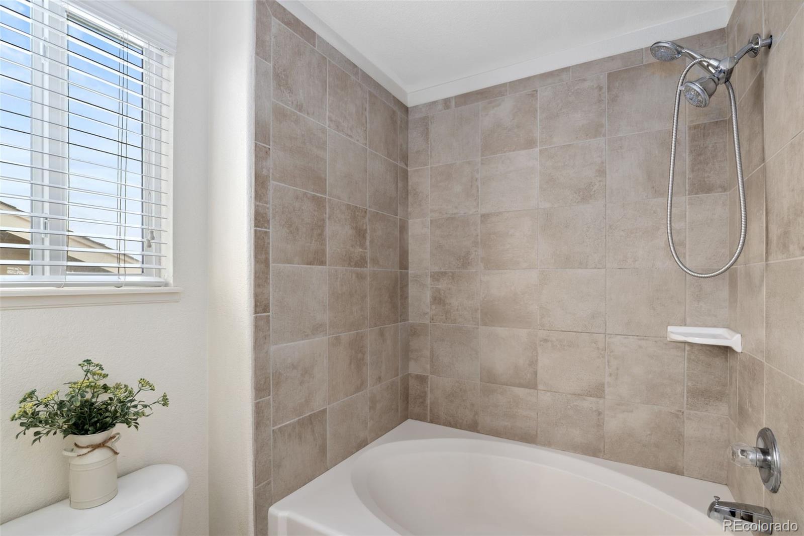 14198 Albatross Drive