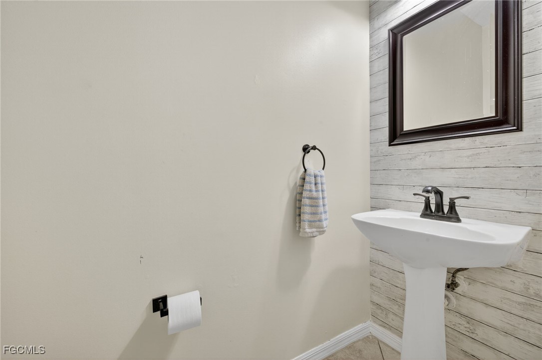 3382 Dandolo CIR