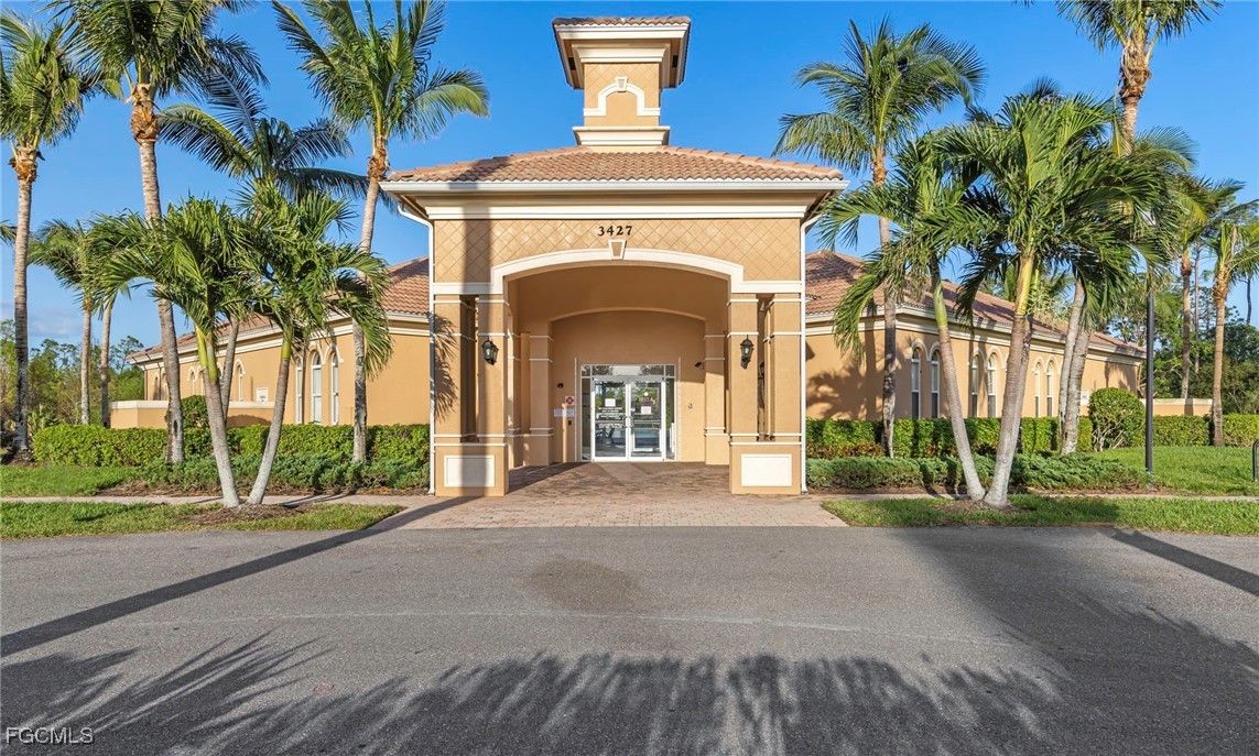 3382 Dandolo CIR