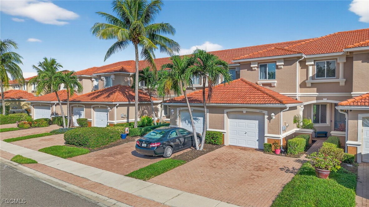 3382 Dandolo CIR