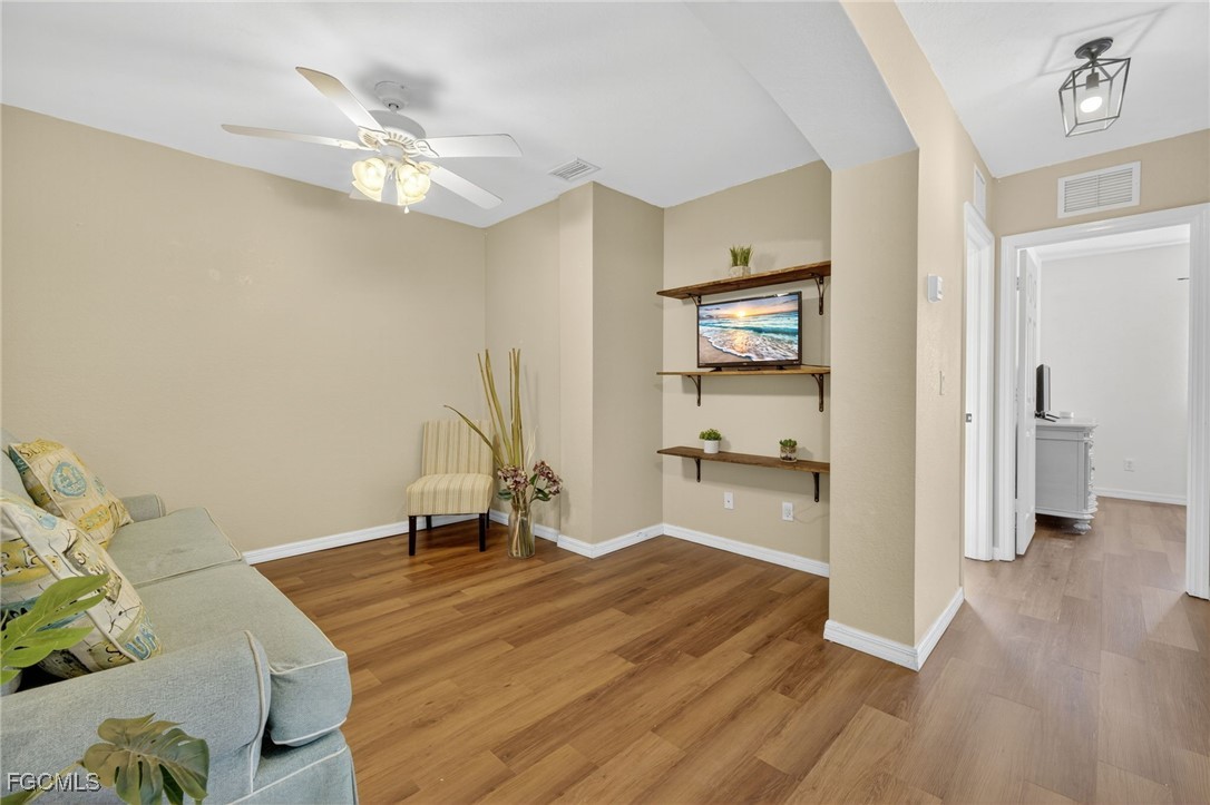 3382 Dandolo CIR