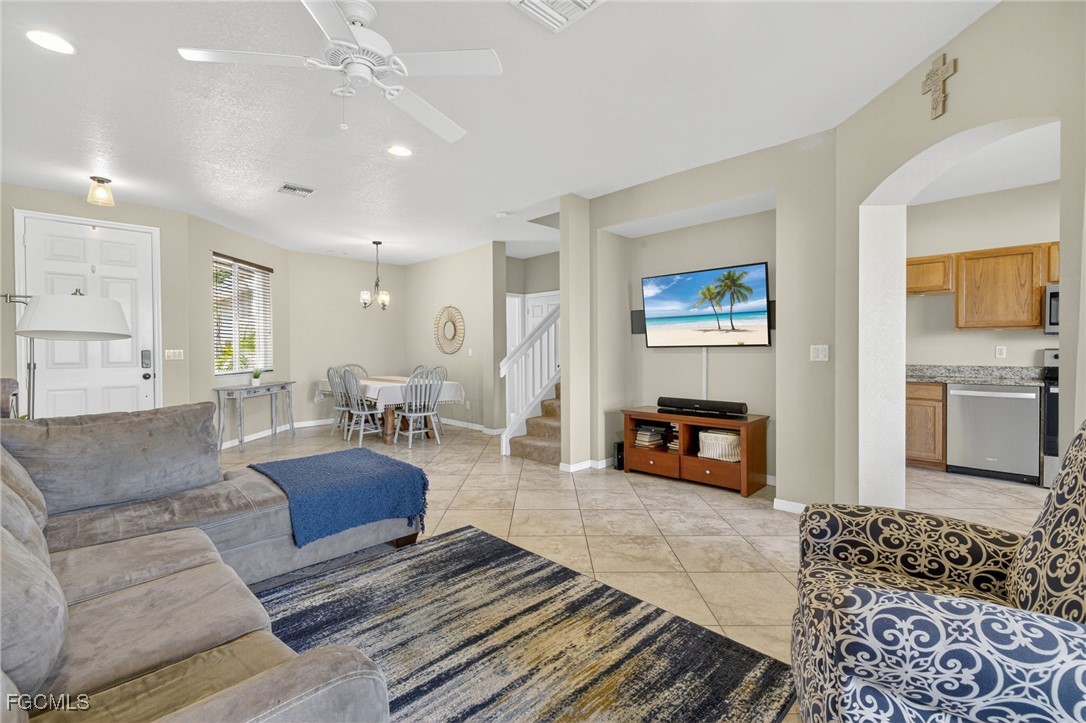 3382 Dandolo CIR