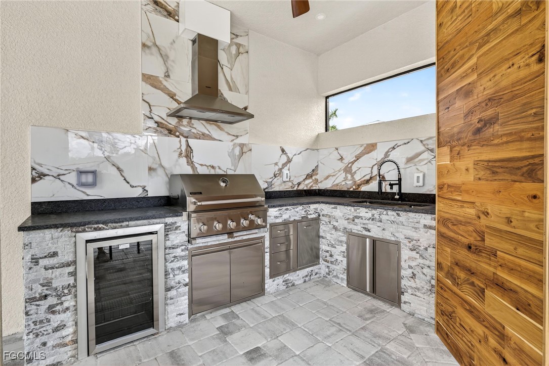 4411 Pelican BLVD