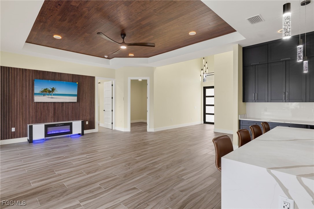 4411 Pelican BLVD
