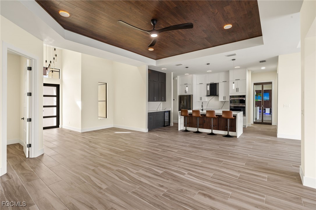 4411 Pelican BLVD