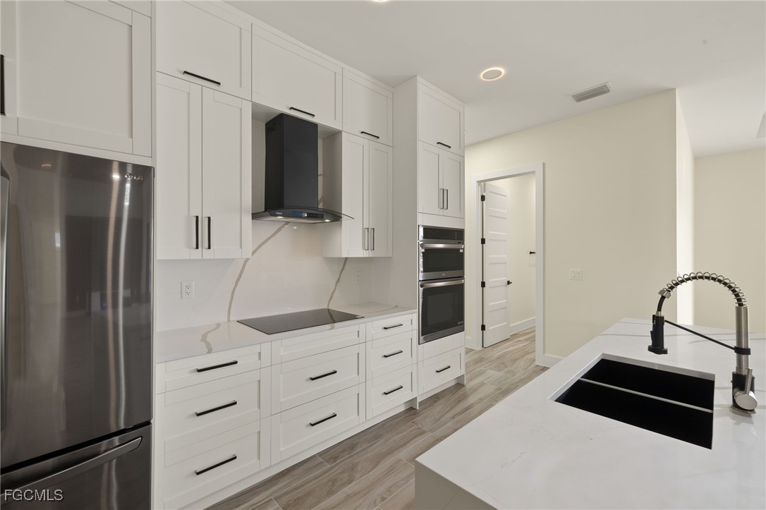 4411 Pelican BLVD