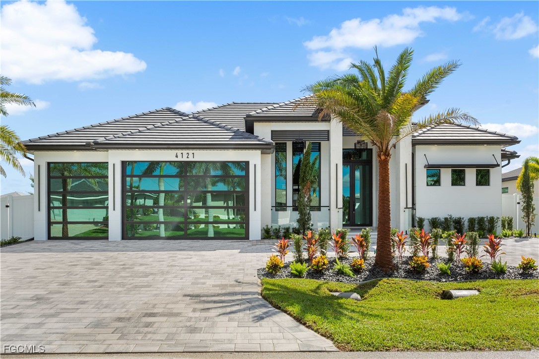 4121 SW 28th AVE