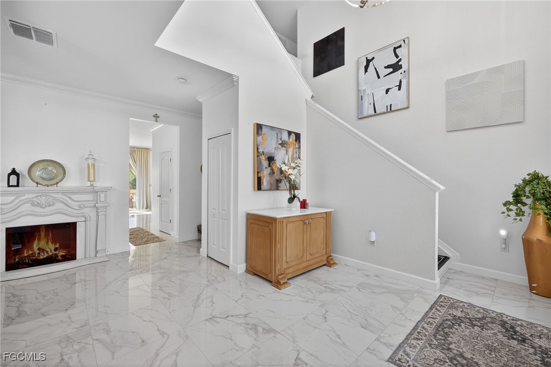 812 SW 11th CT
