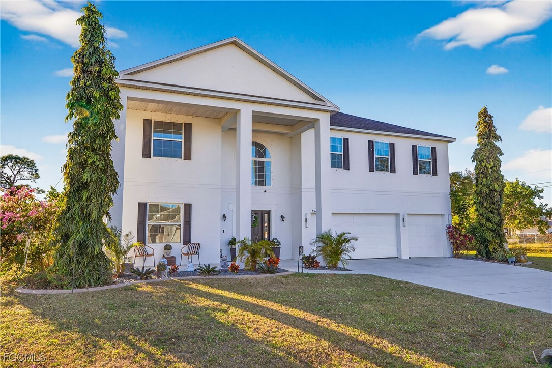 812 SW 11th CT