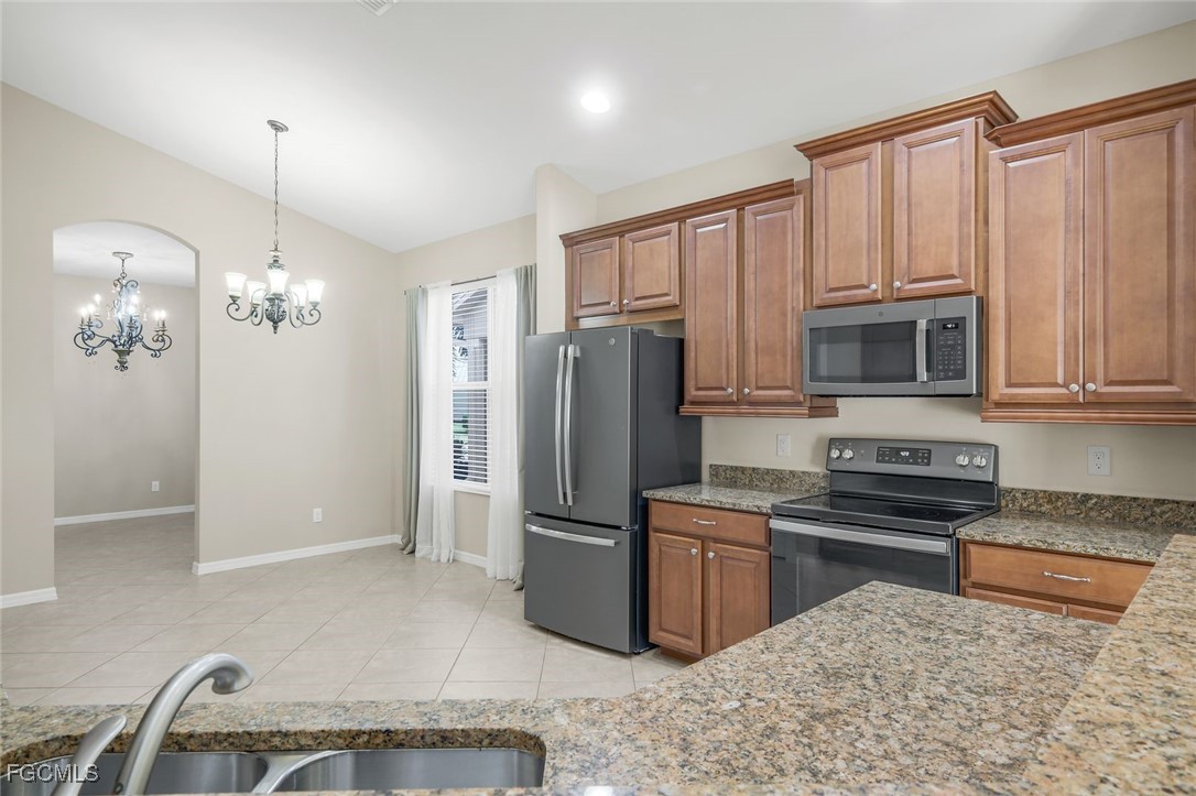2730 Brightside CT