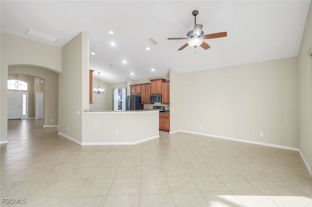 2730 Brightside CT