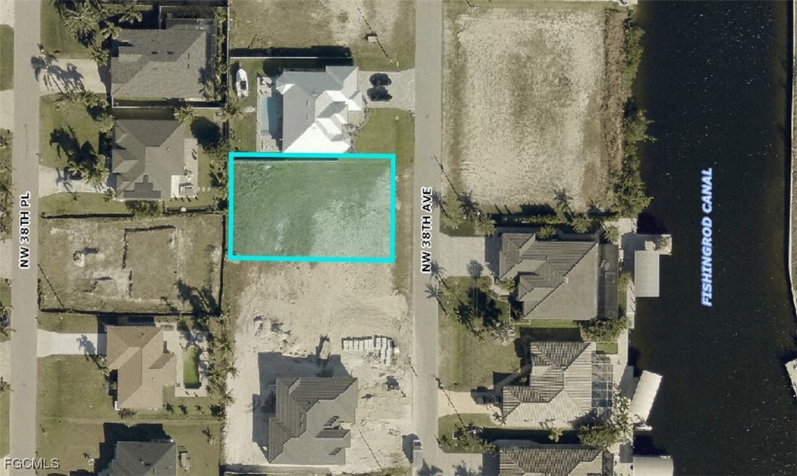 102 NW 38th AVE
