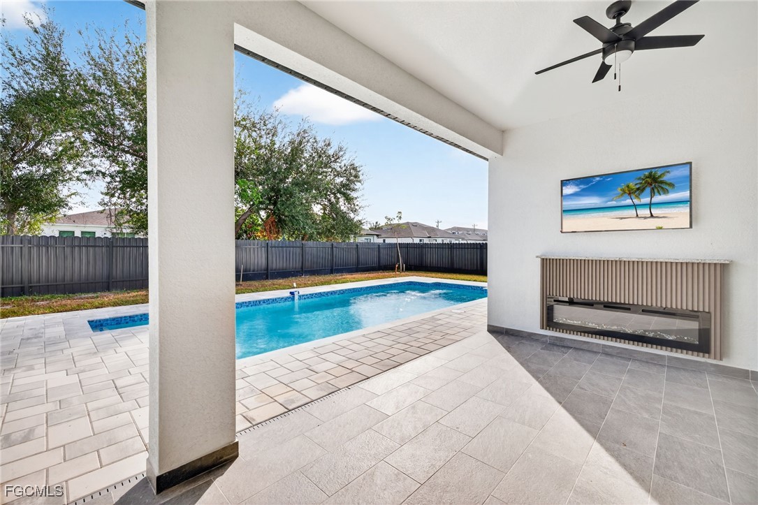 27 SW 8th PL