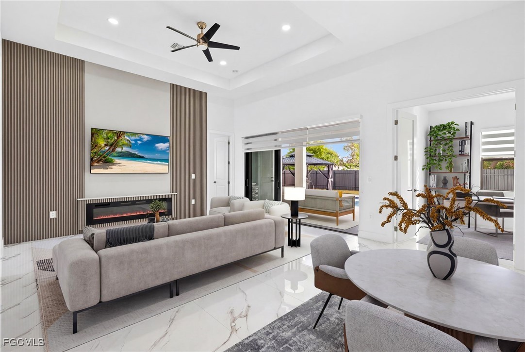 27 SW 8th PL