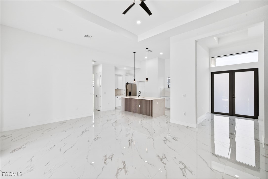 27 SW 8th PL