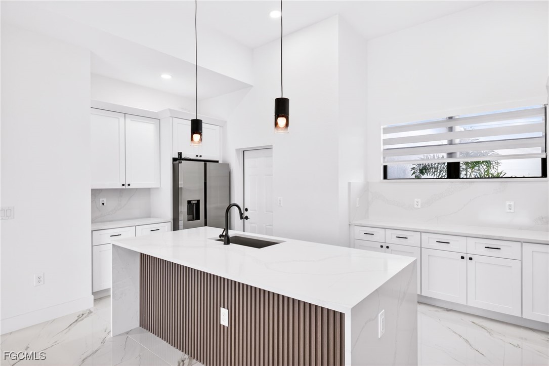 27 SW 8th PL