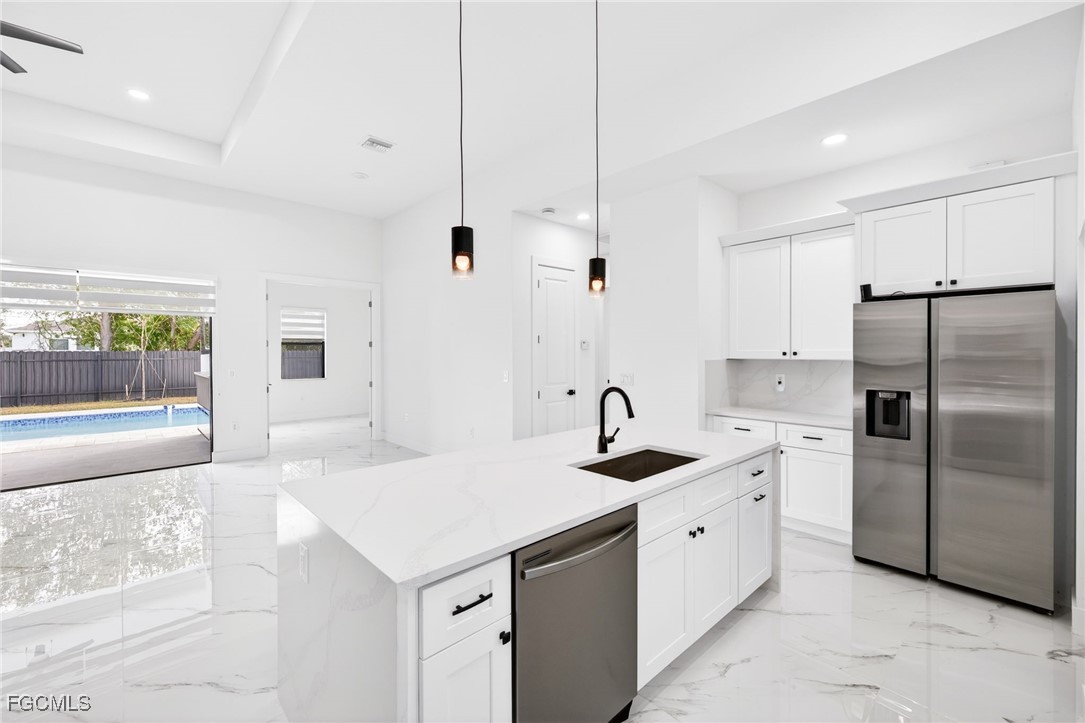 27 SW 8th PL