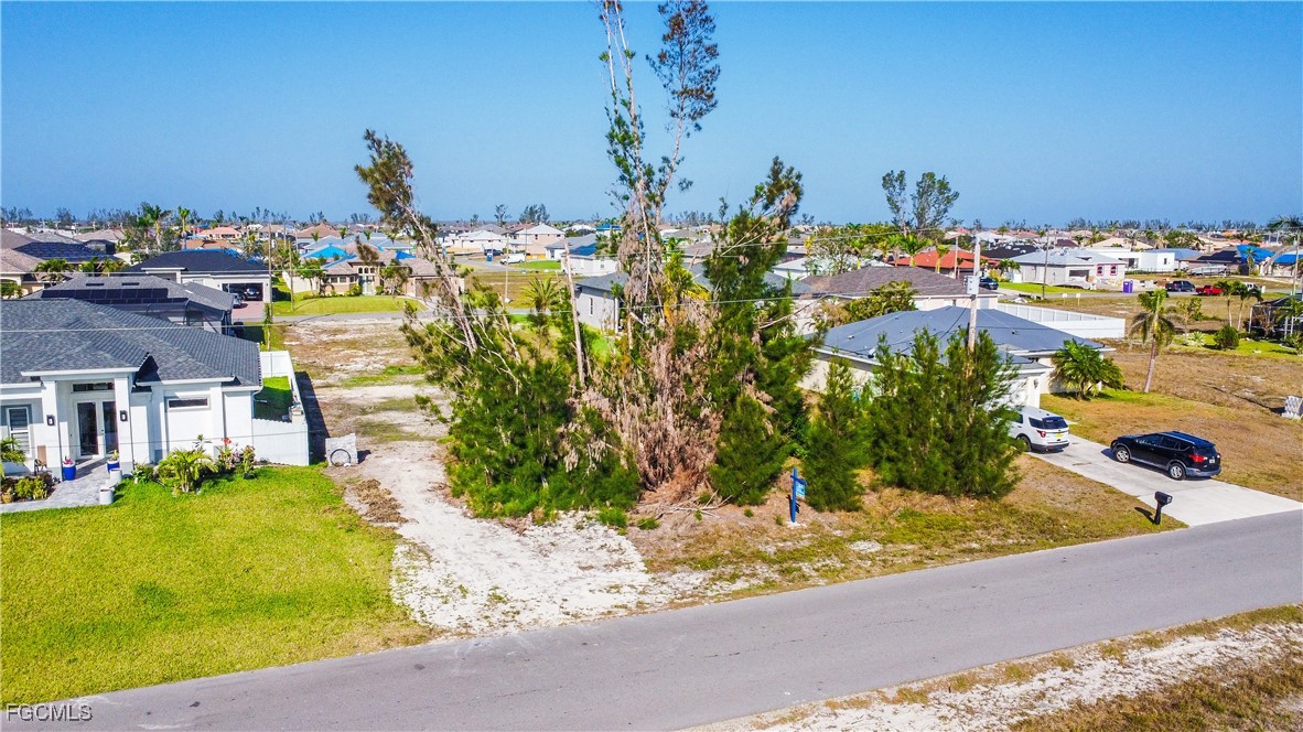 14 NW 35th AVE