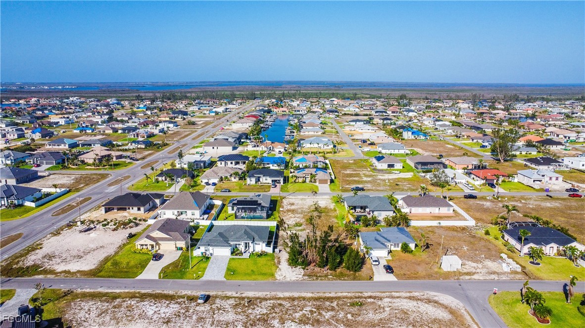 14 NW 35th AVE