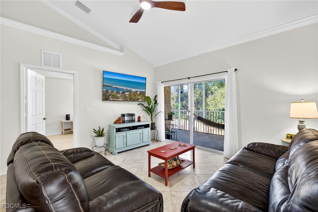 1095 Winding Pines CIR 201