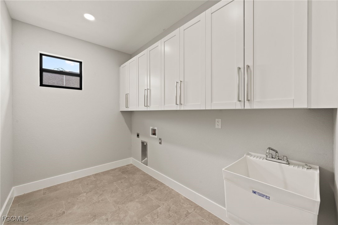 503 SW 26th AVE