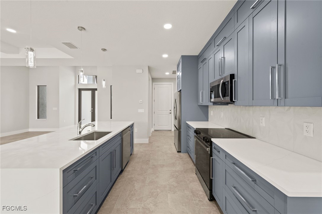 503 SW 26th AVE