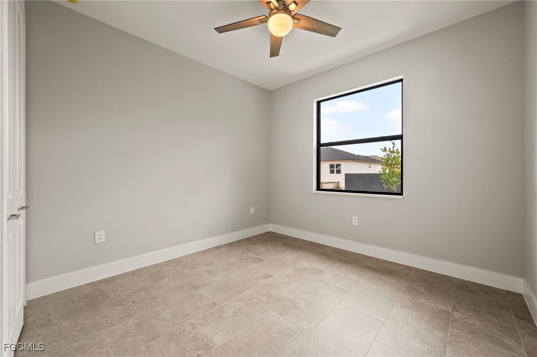 503 SW 26th AVE