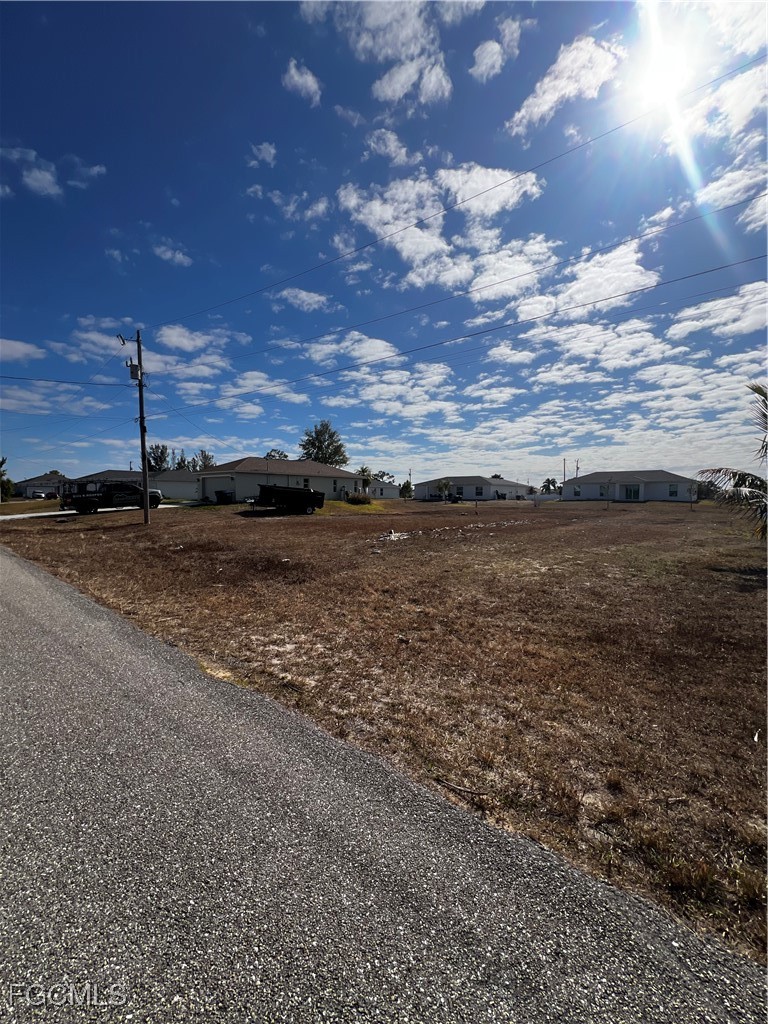 1046 NE 40th TER