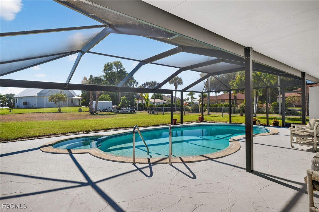 1818 Cherie LN