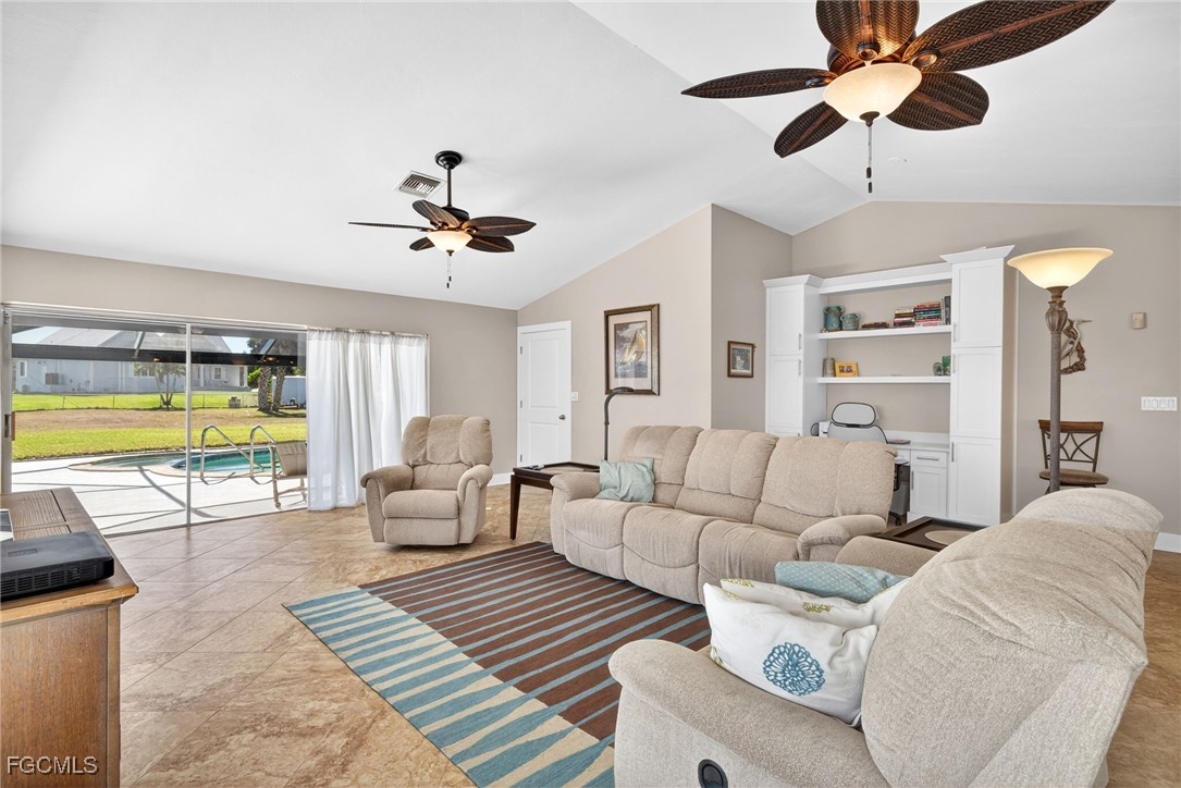 1818 Cherie LN