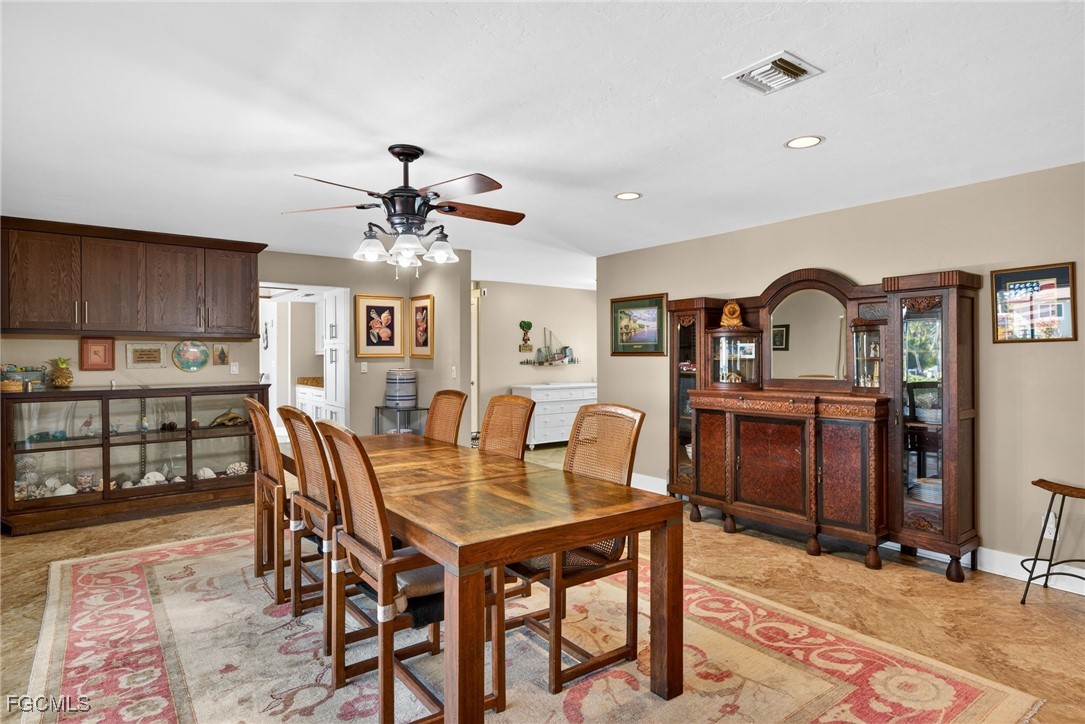 1818 Cherie LN