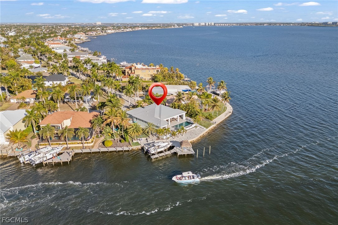218 Bayshore DR