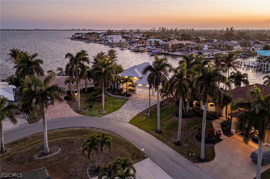 218 Bayshore DR